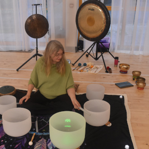 Soundbath at the Gaia School therapists Self-care half day